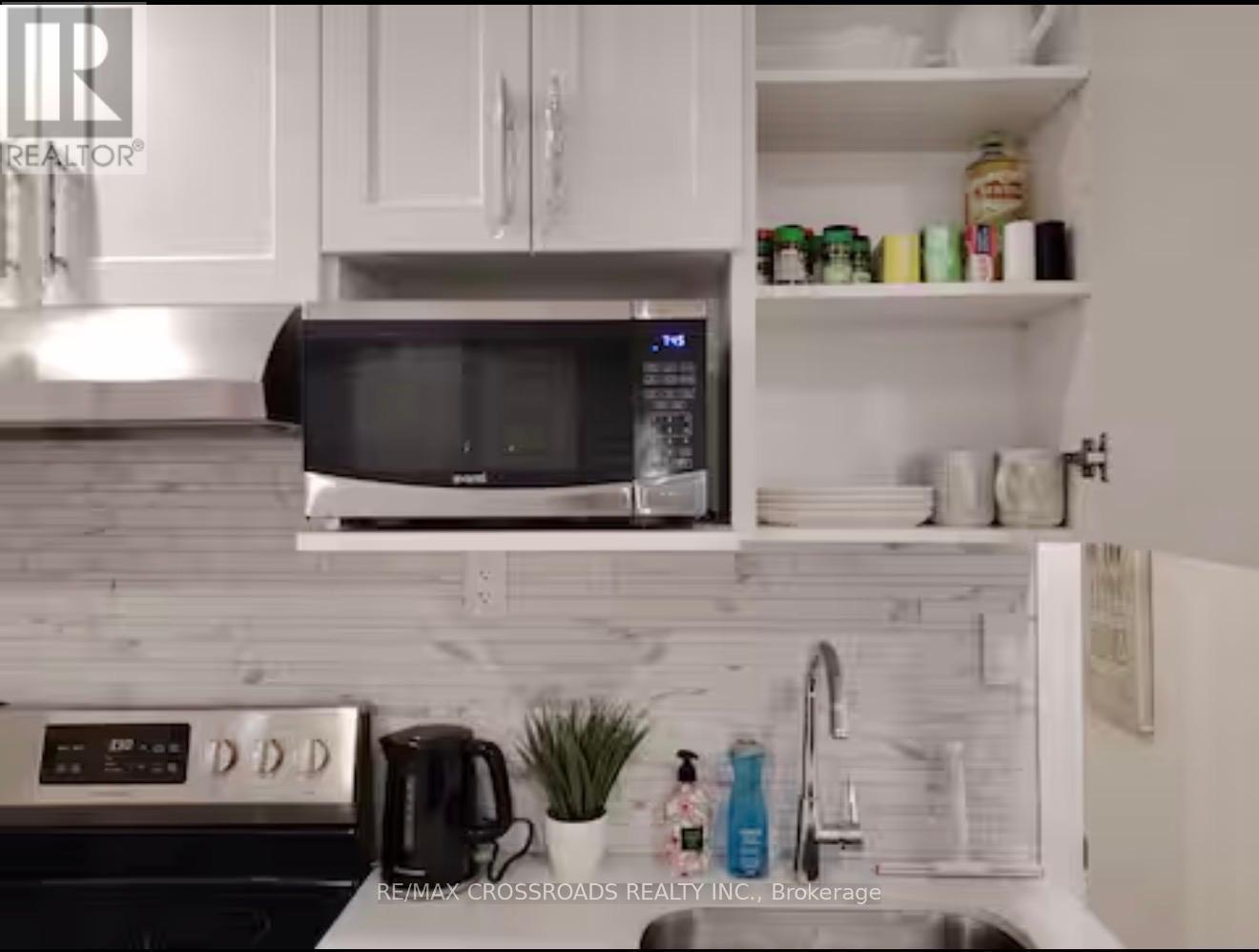 9 Albert Newell Drive, Markham, Ontario  L6B 1R8 - Photo 8 - N12794738