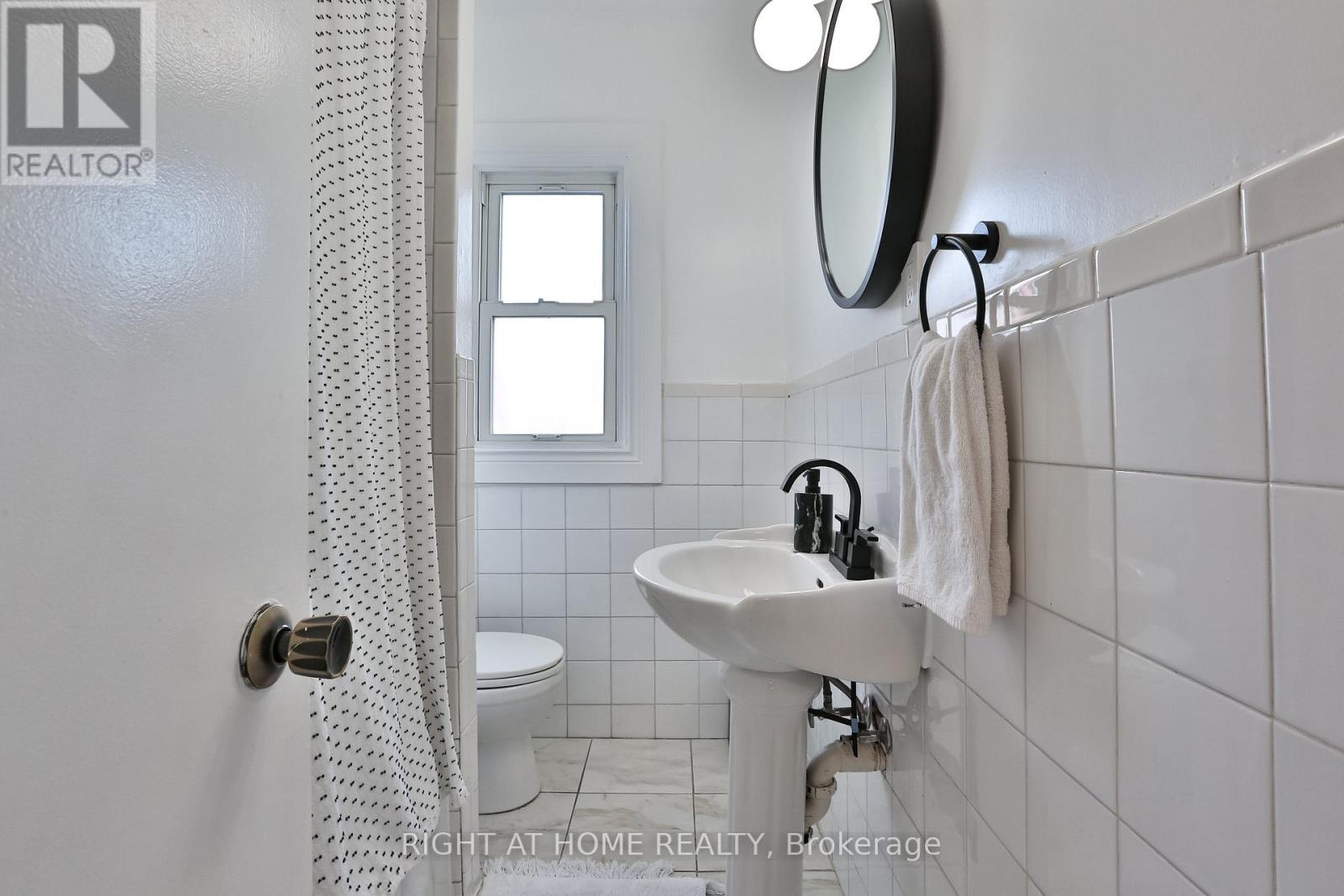 1365 Lansdowne Avenue, Toronto, Ontario  M6H 3Z9 - Photo 18 - W12794630