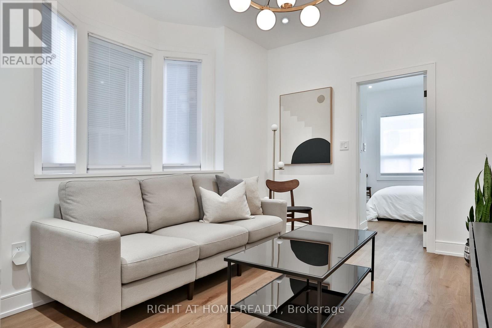 1365 Lansdowne Avenue, Toronto, Ontario  M6H 3Z9 - Photo 29 - W12794630