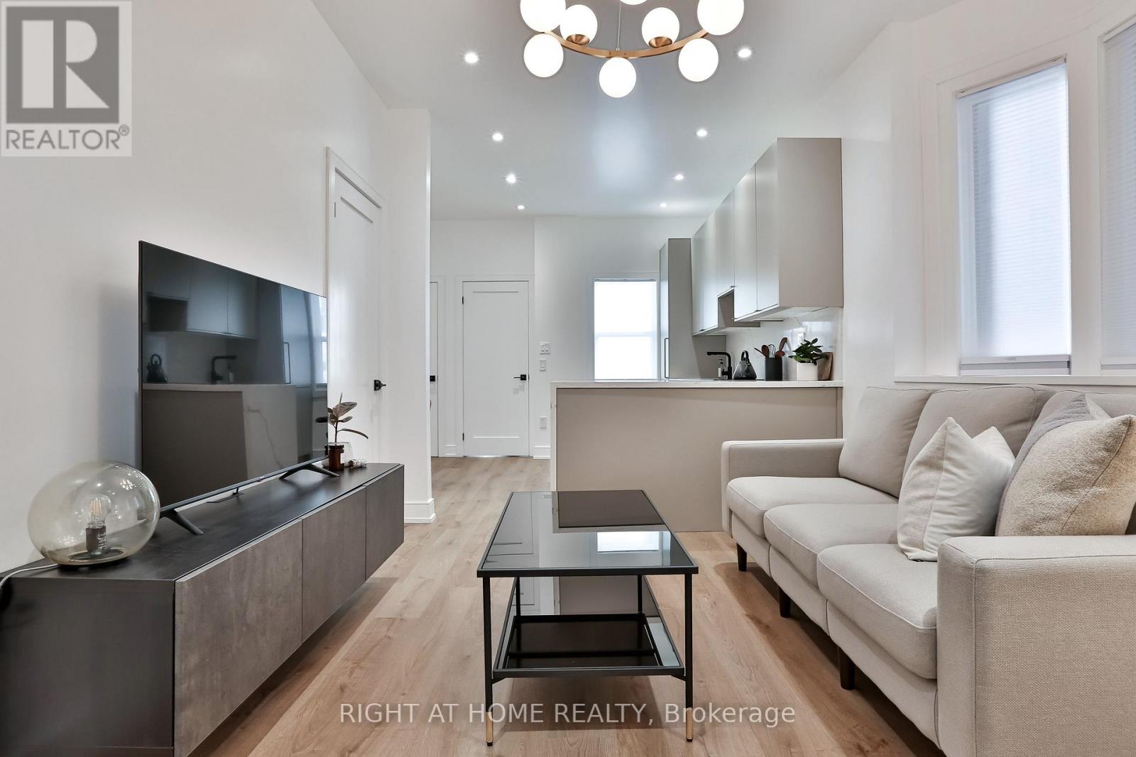 1365 Lansdowne Avenue, Toronto, Ontario  M6H 3Z9 - Photo 31 - W12794630