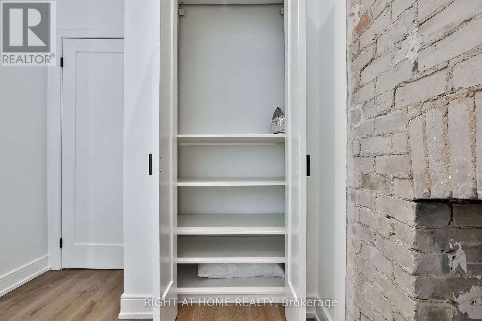 1365 Lansdowne Avenue, Toronto, Ontario  M6H 3Z9 - Photo 36 - W12794630