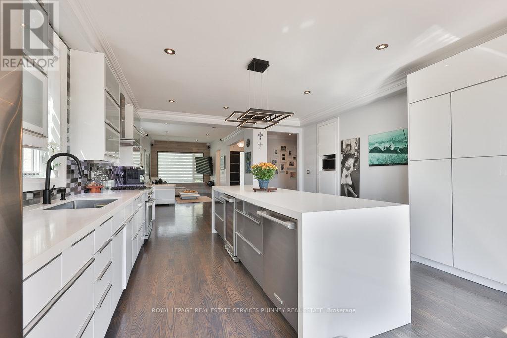 880 6th Street, Mississauga, Ontario  L5E 1N6 - Photo 11 - W12794682