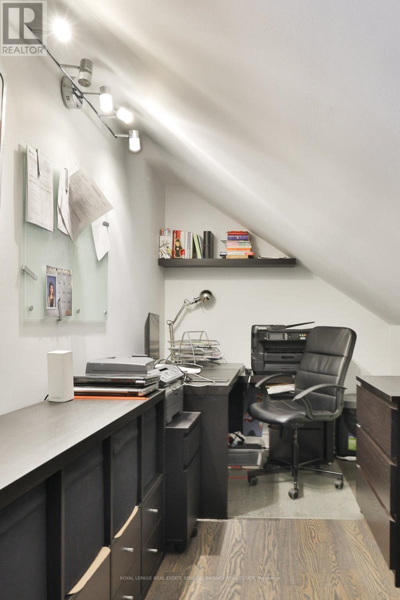 880 6th Street, Mississauga, Ontario  L5E 1N6 - Photo 31 - W12794682