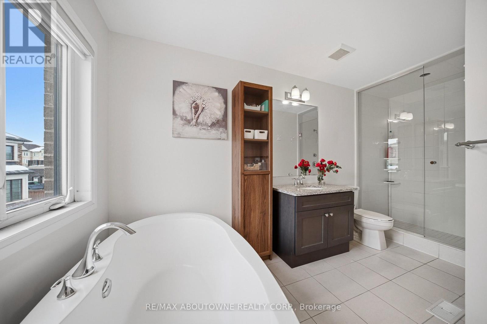 Upper - 275 Ironside Drive, Oakville, Ontario  L6M 1R1 - Photo 34 - W12794756