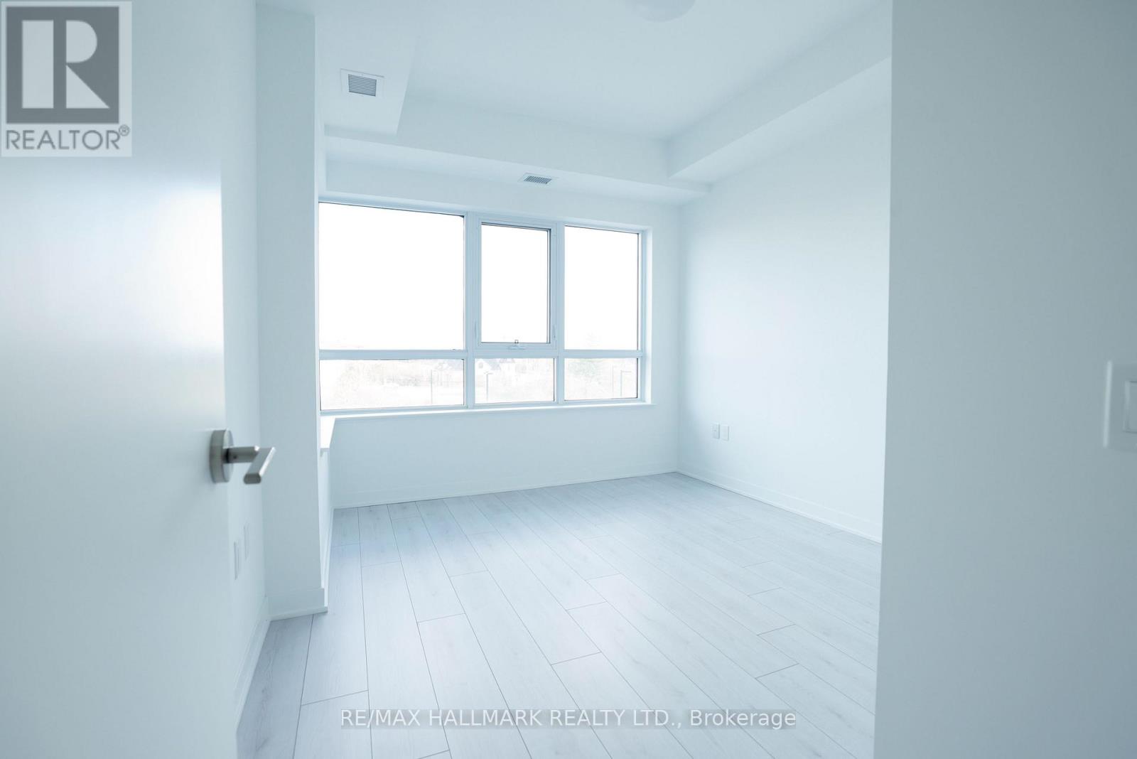 328 - 395 Dundas Street, Oakville, Ontario  L6M 5R8 - Photo 8 - W12794770