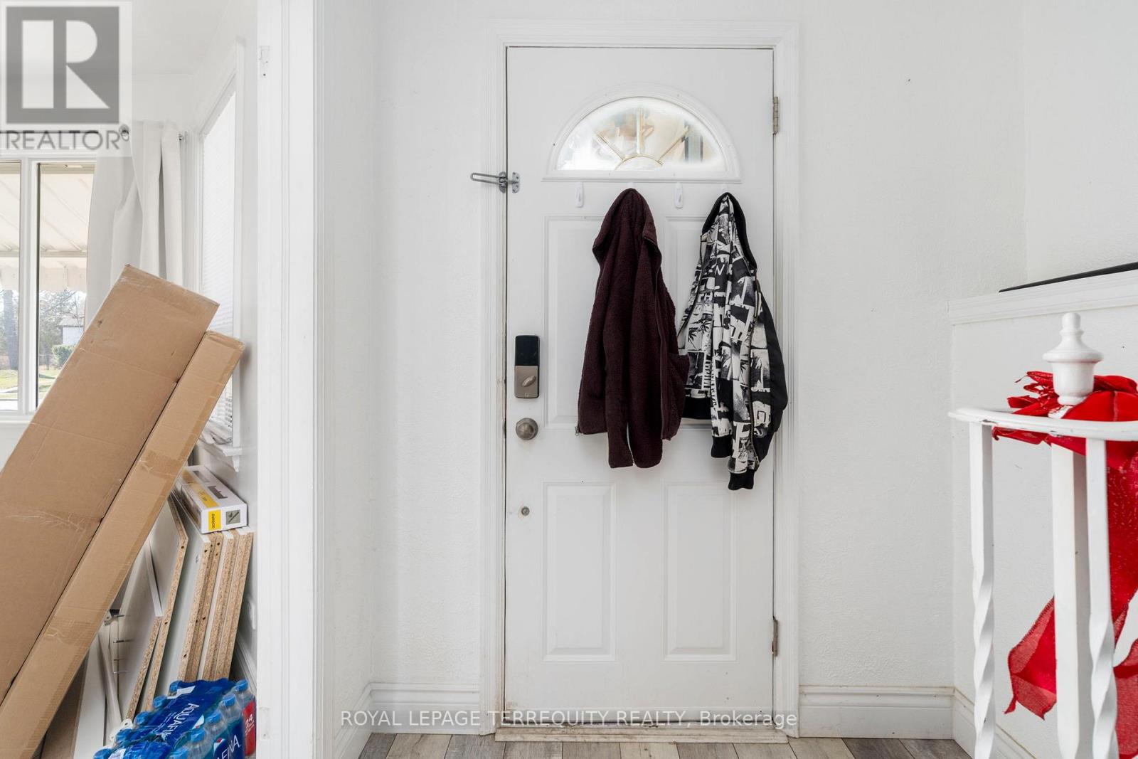 64 Pelmo Crescent, Toronto, Ontario  M9N 2X5 - Photo 2 - W12794808