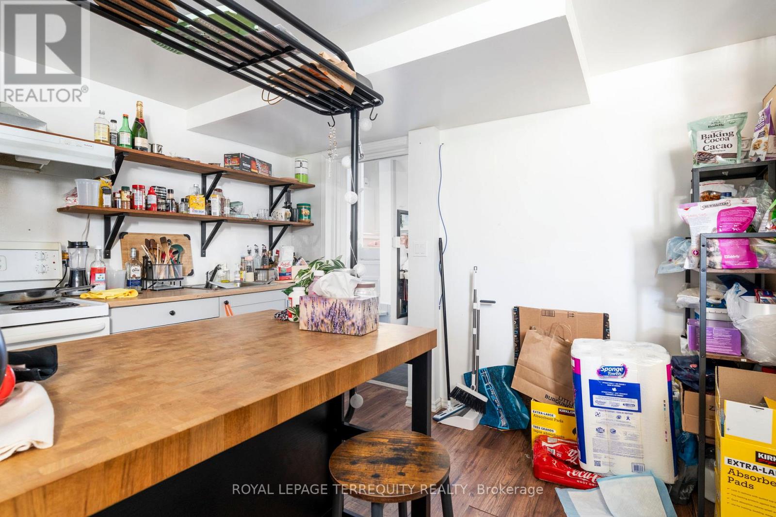 64 Pelmo Crescent, Toronto, Ontario  M9N 2X5 - Photo 25 - W12794808