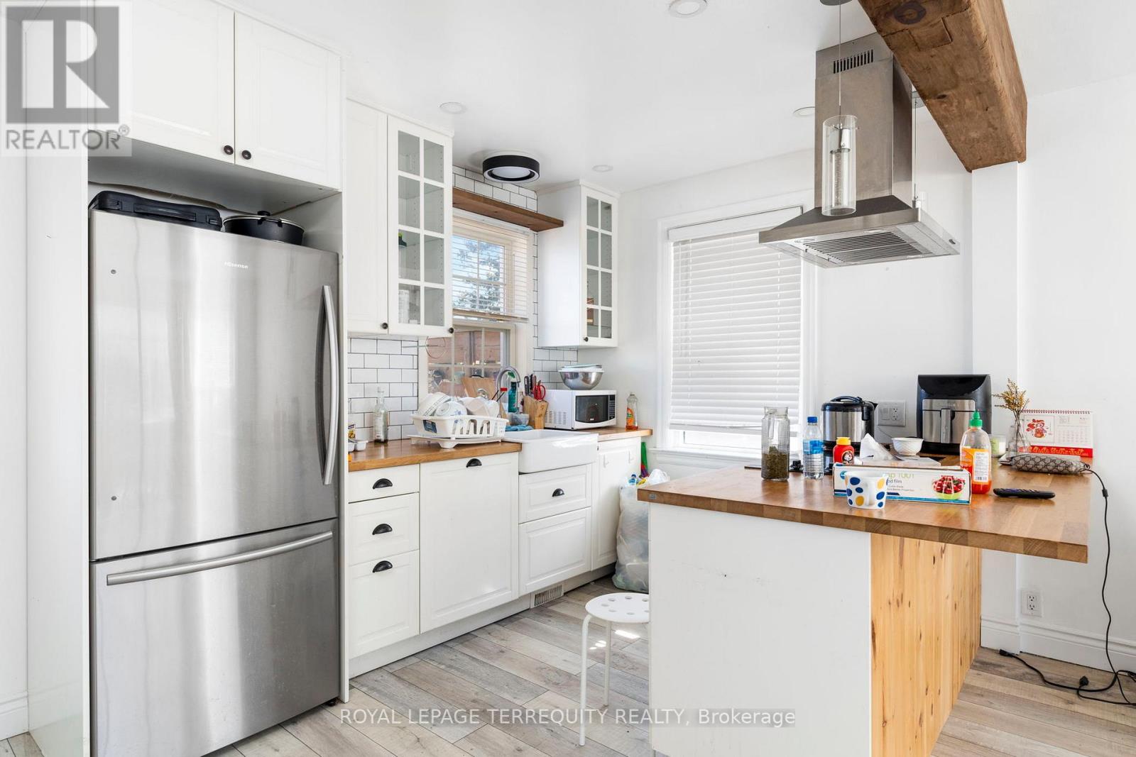 64 Pelmo Crescent, Toronto, Ontario  M9N 2X5 - Photo 9 - W12794808