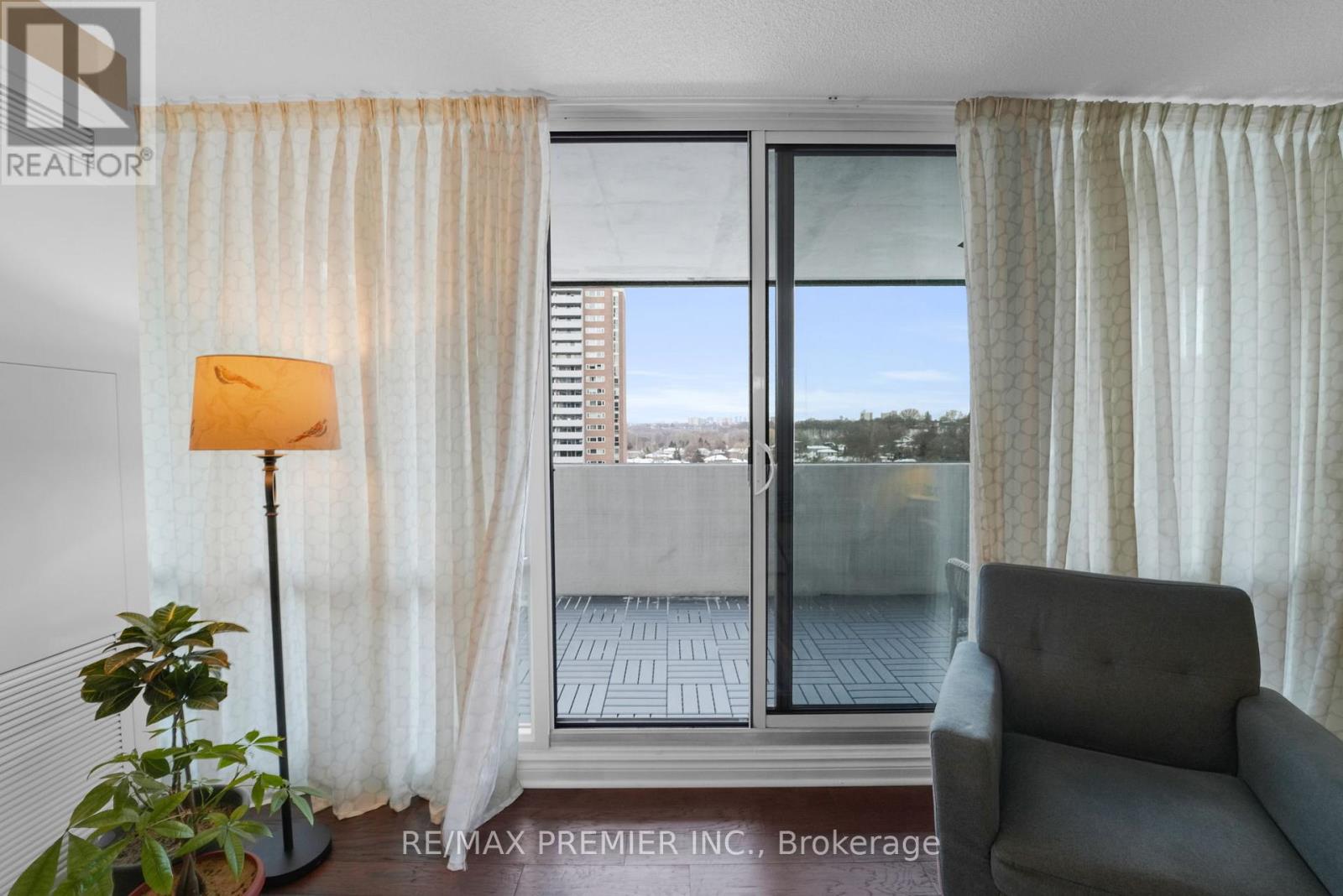 904 - 250 Scarlett Road, Toronto, Ontario  M6N 4X5 - Photo 18 - W12794842