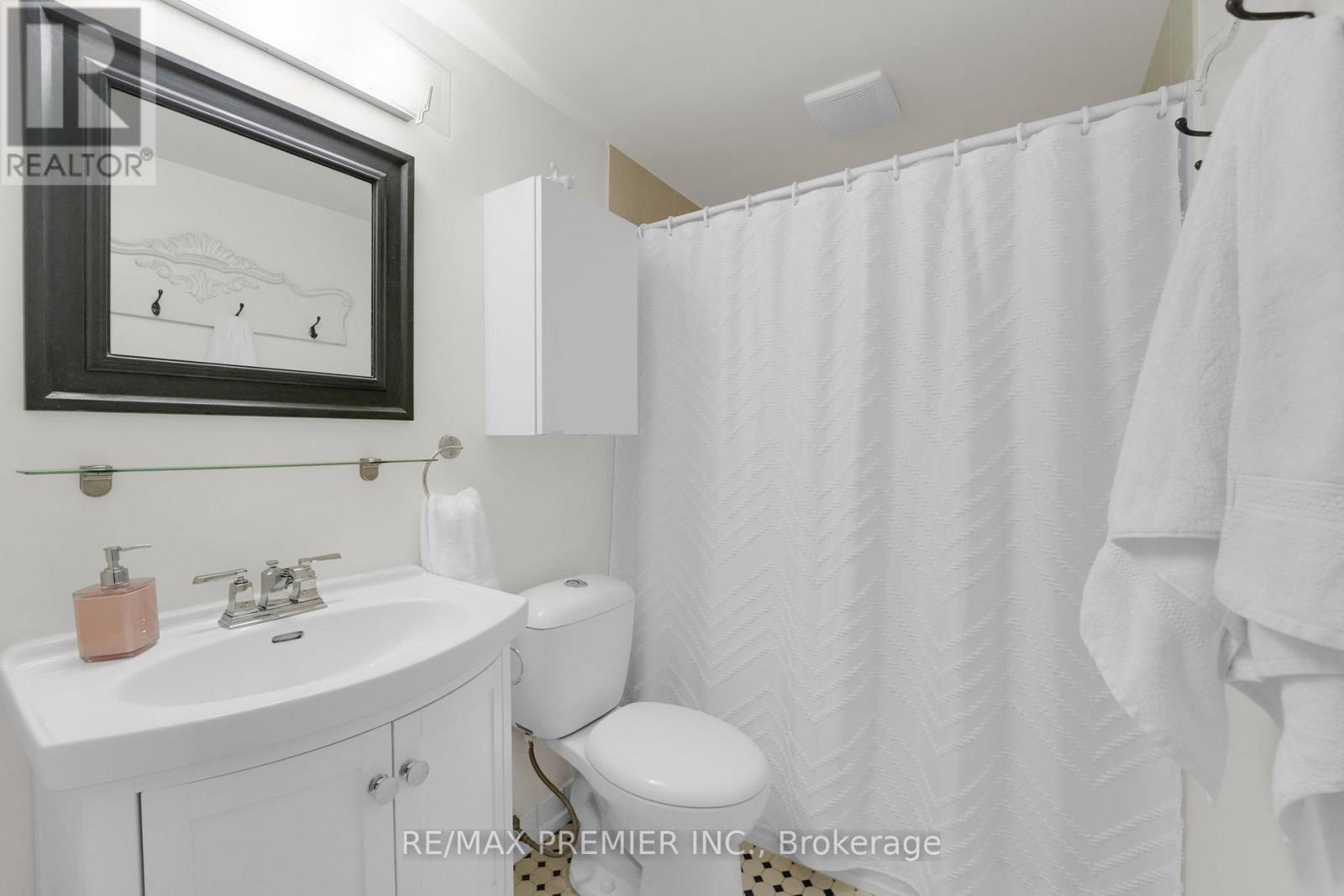 904 - 250 Scarlett Road, Toronto, Ontario  M6N 4X5 - Photo 33 - W12794842