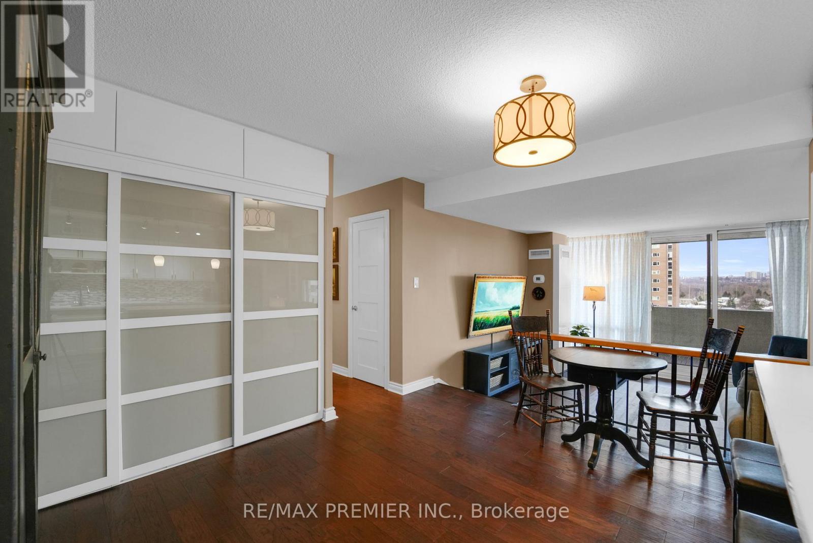 904 - 250 Scarlett Road, Toronto, Ontario  M6N 4X5 - Photo 6 - W12794842