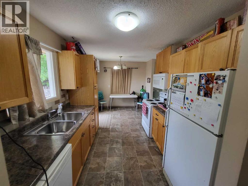 2161 Palm Road S, Lethbridge, Alberta  T1K 3N9 - Photo 4 - A2286972