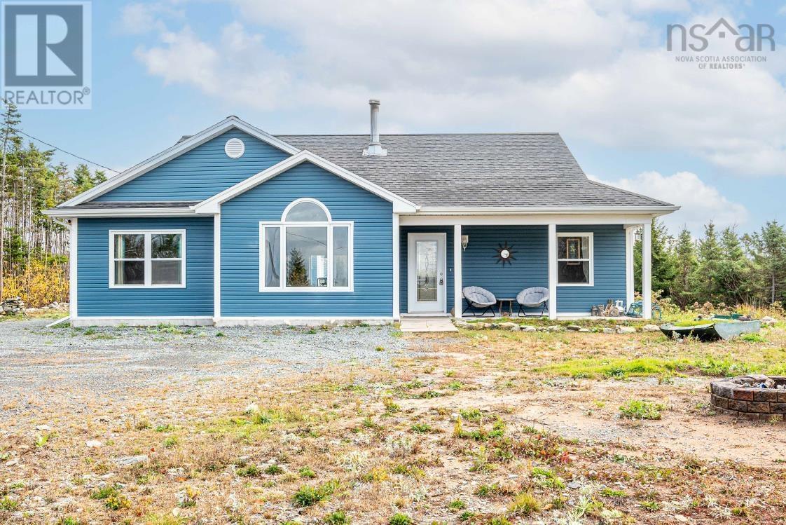 281 Heselton Drive, Ostrea Lake, Nova Scotia