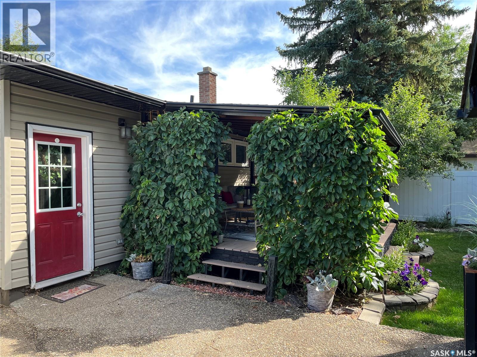 207 Dominion Road, Assiniboia, Saskatchewan  S0H 0B0 - Photo 4 - SK028694