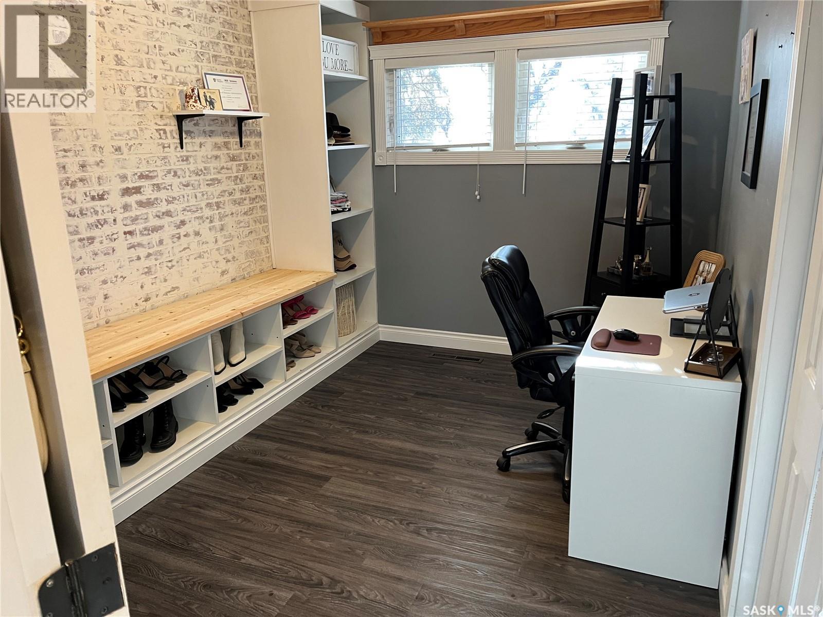 207 Dominion Road, Assiniboia, Saskatchewan  S0H 0B0 - Photo 24 - SK028694