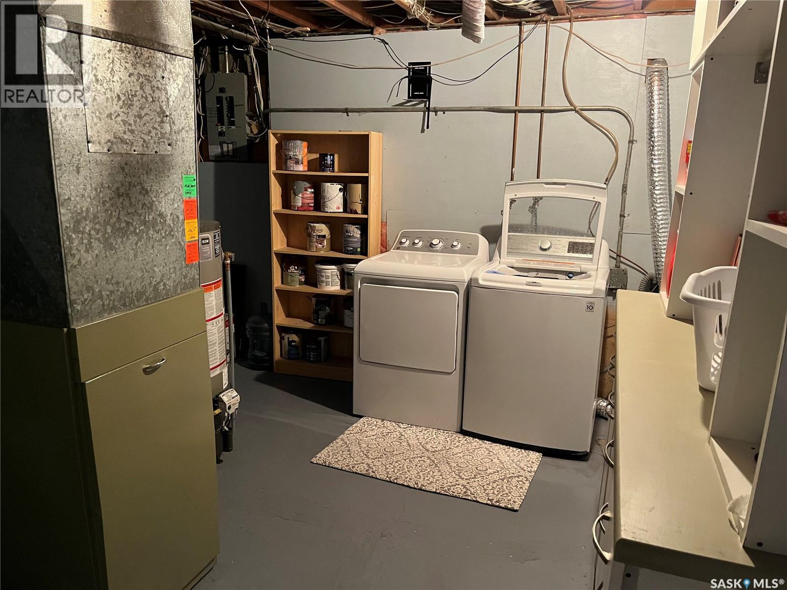 207 Dominion Road, Assiniboia, Saskatchewan  S0H 0B0 - Photo 37 - SK028694