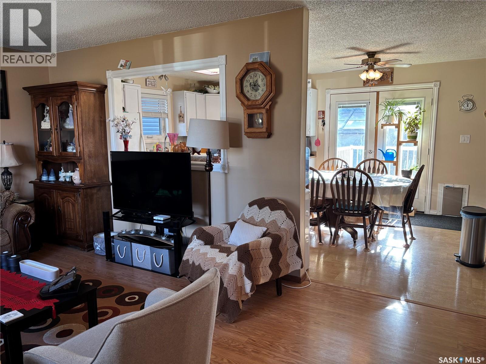 1159 Hochelaga Street W, Moose Jaw, Saskatchewan  S6H 2J3 - Photo 4 - SK028698