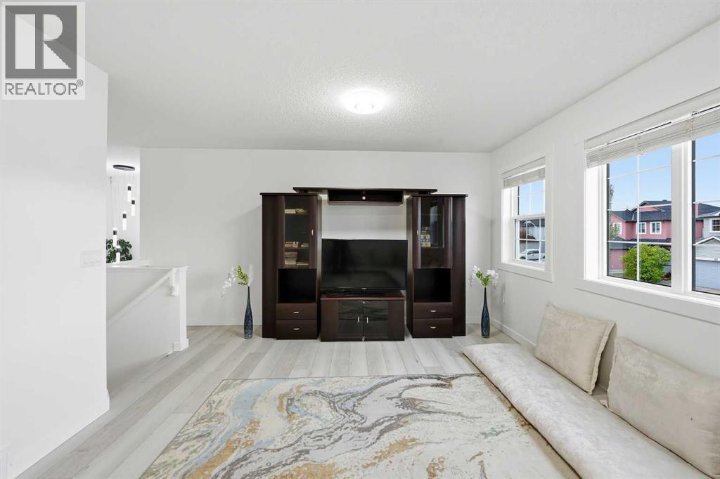 53 Martha's Place Ne, Calgary, Alberta  T3J 4P4 - Photo 12 - A2266817