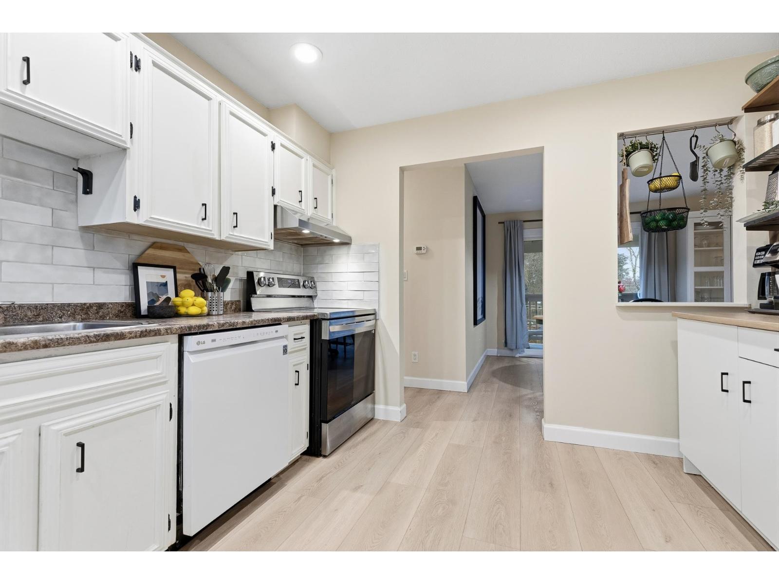 6052 Glengarry Drive, Sardis South, Chilliwack, British Columbia  V2R 2H8 - Photo 11 - R3090460