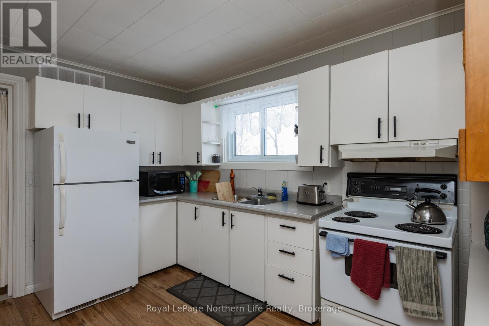 581 Banner Avenue, North Bay, Ontario  P1A 1X7 - Photo 28 - X12793450