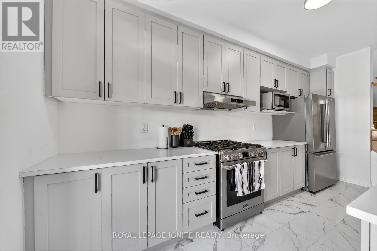 3114 Mulberry Lane, Pickering, Ontario  L1X 0N9 - Photo 9 - E12794174