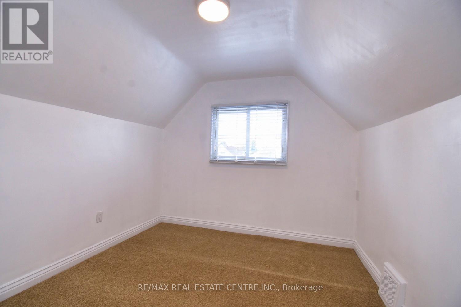 215 Walter Avenue S, Hamilton, Ontario  L8K 3L3 - Photo 12 - X12654168