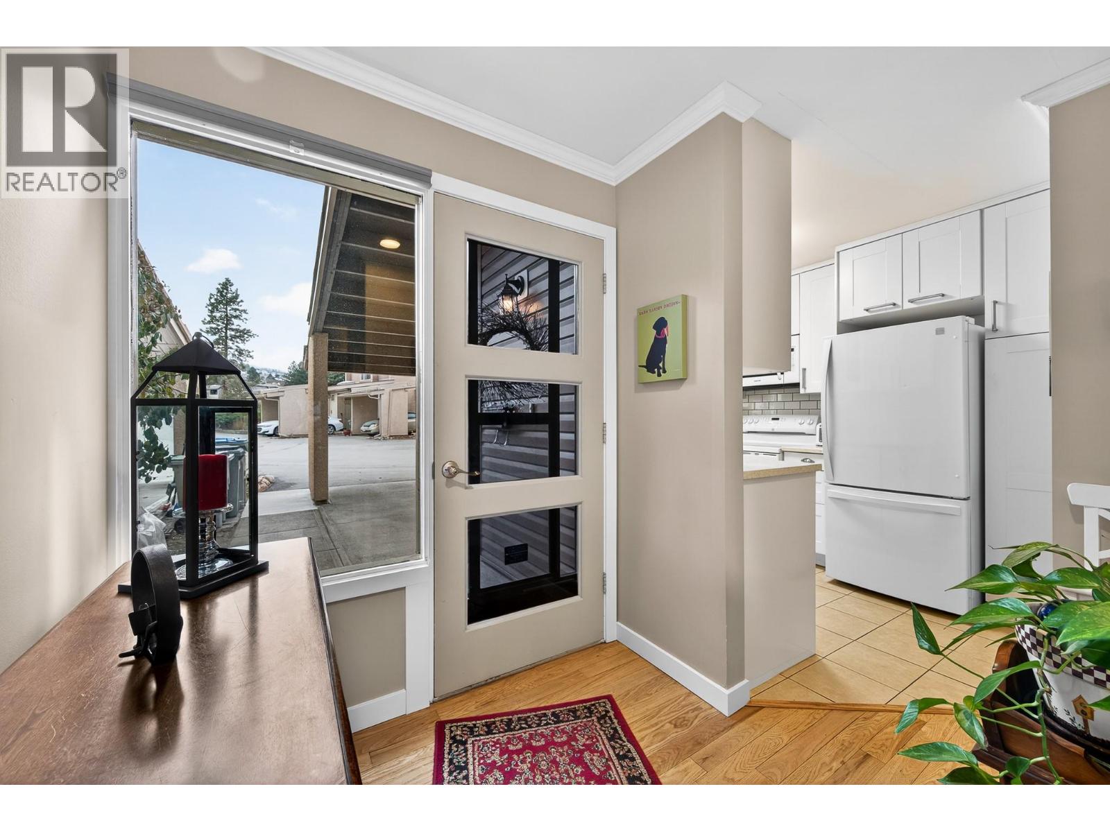 1555 Summit Drive Unit# 15, Kamloops, British Columbia  V2E 1E9 - Photo 2 - 10376230