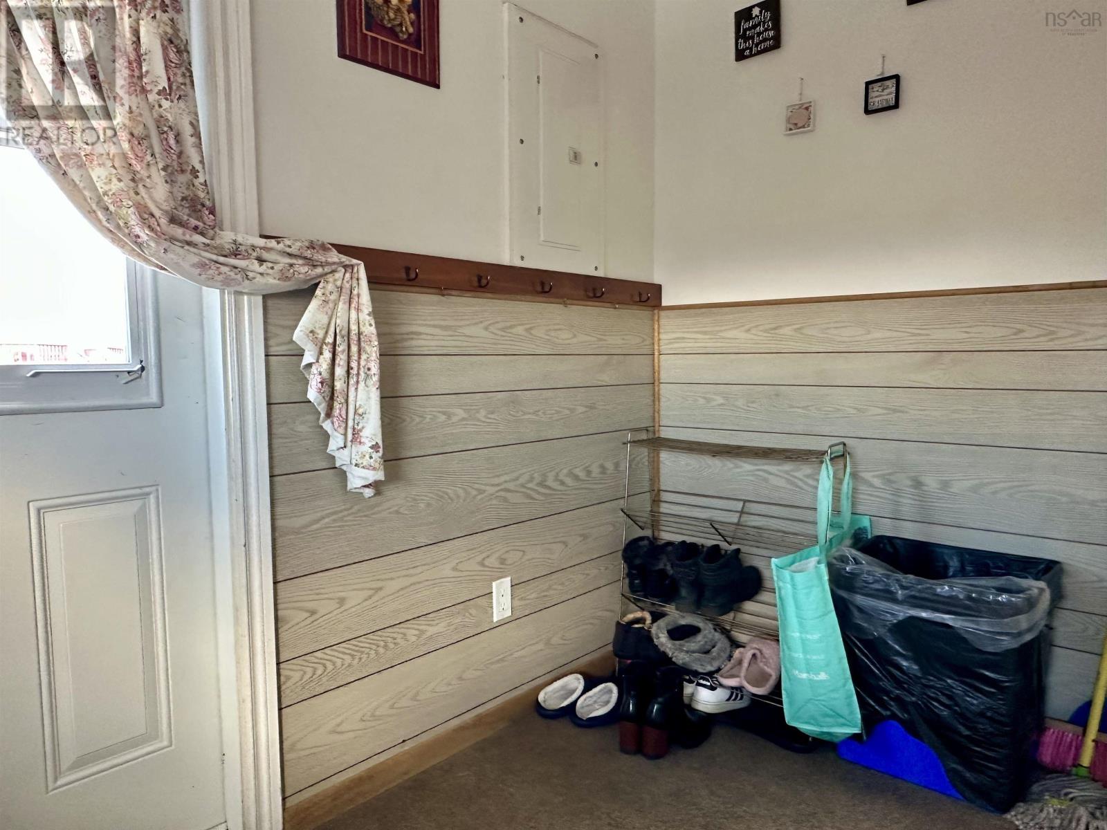 19 Peck Street, Sydney Mines, Nova Scotia  B1V 1V2 - Photo 11 - 202528549