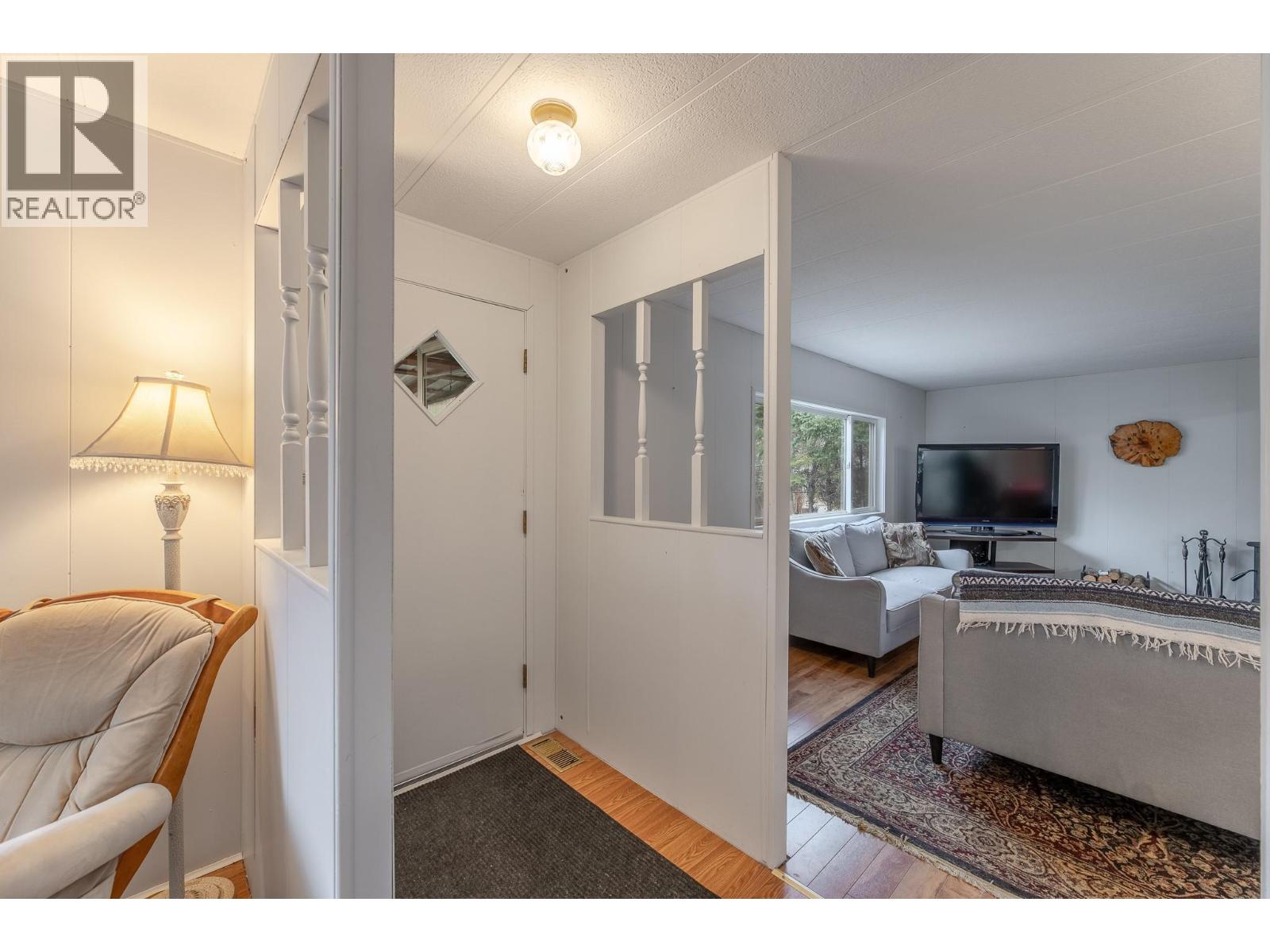 2096 Main Street, Cawston, British Columbia  V0X 1C1 - Photo 29 - 10327995