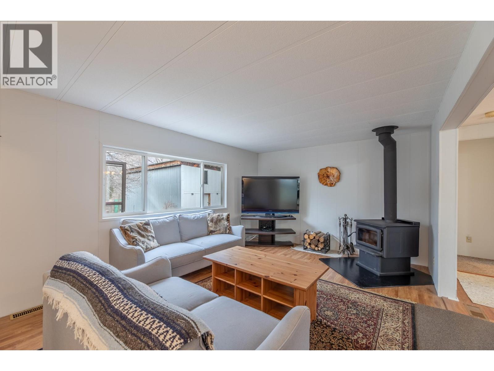 2096 Main Street, Cawston, British Columbia  V0X 1C1 - Photo 32 - 10327995