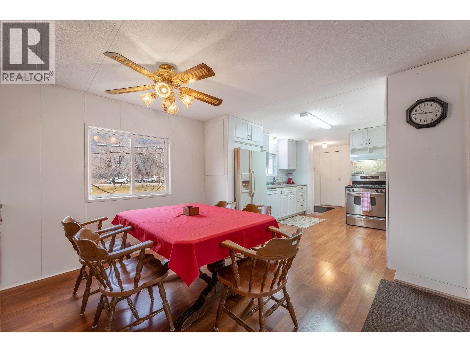 2096 Main Street, Cawston, British Columbia  V0X 1C1 - Photo 36 - 10327995