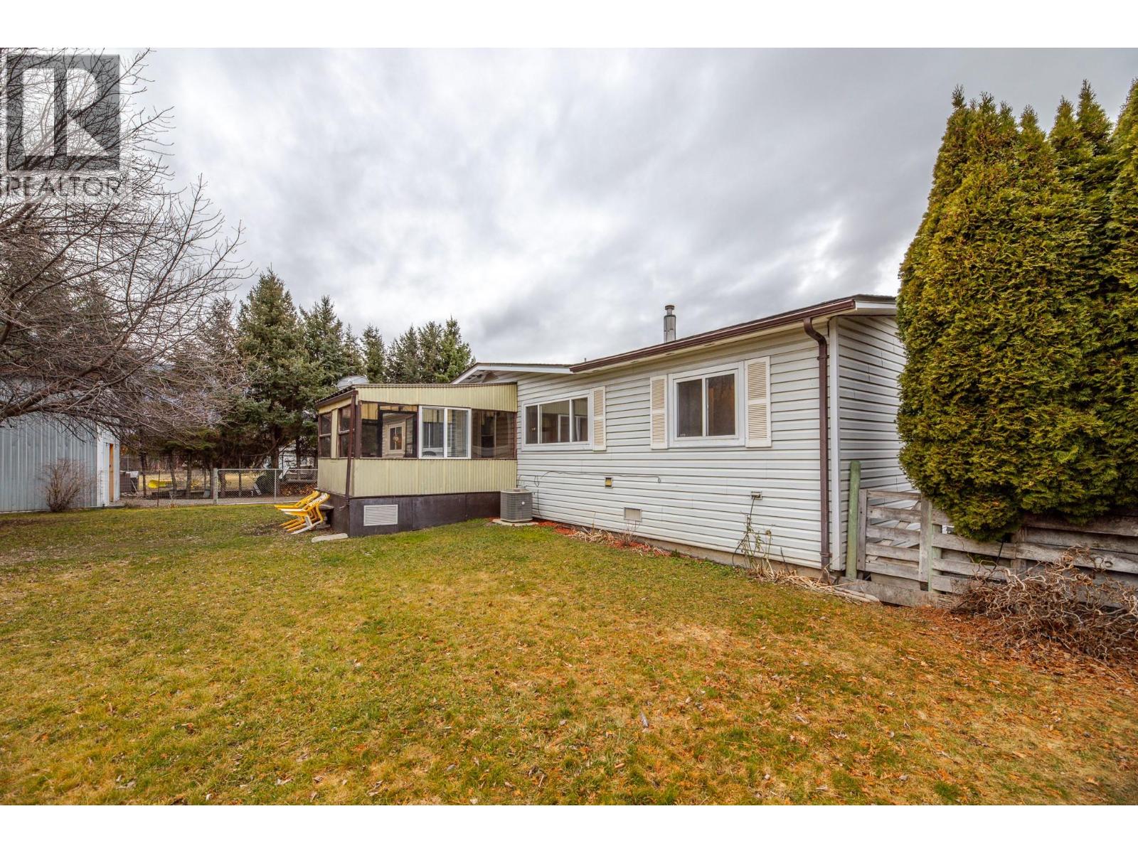 2096 Main Street, Cawston, British Columbia  V0X 1C1 - Photo 56 - 10327995