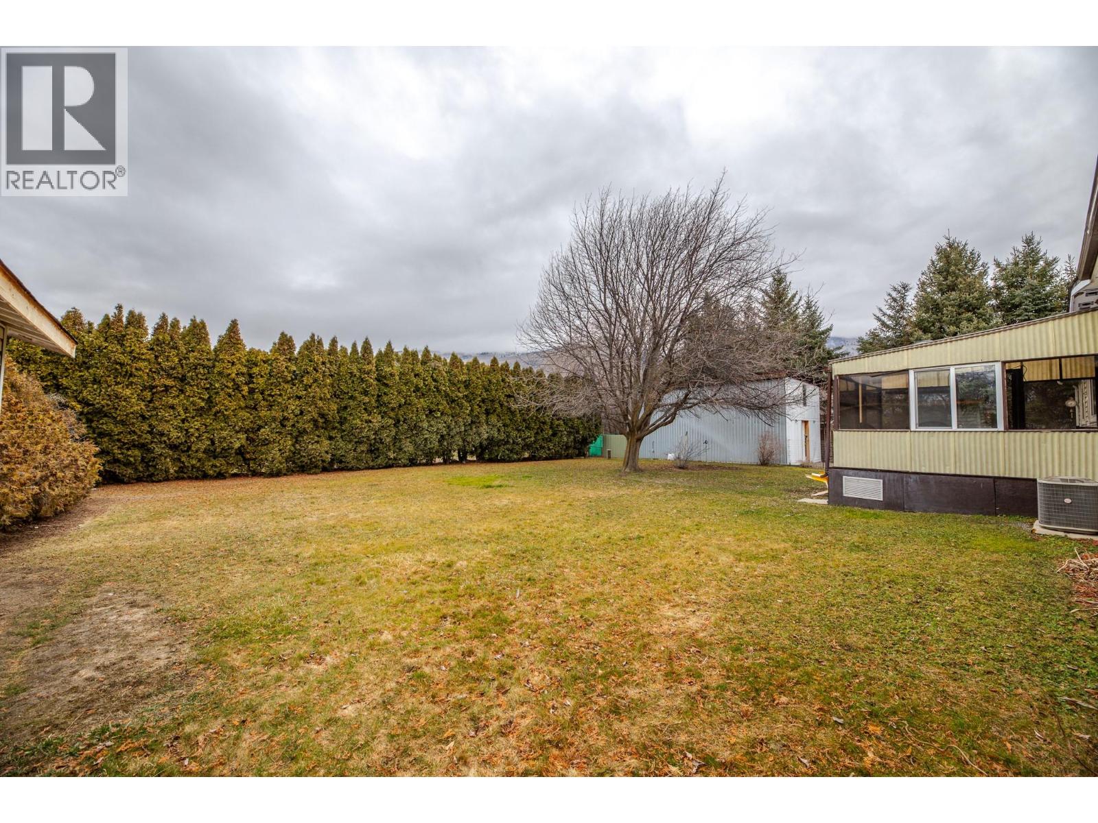 2096 Main Street, Cawston, British Columbia  V0X 1C1 - Photo 57 - 10327995