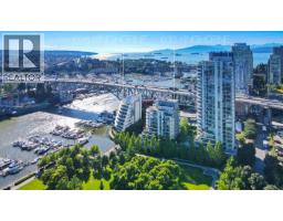 TH105 638 BEACH CRESCENT, Vancouver, British Columbia