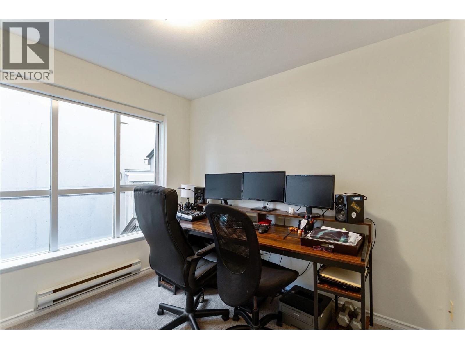 204 155 E 3rd Street, North Vancouver, British Columbia  V7L 1E5 - Photo 18 - R3090125