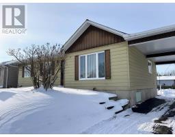 12 Wendego ST, Manitouwadge, Ontario