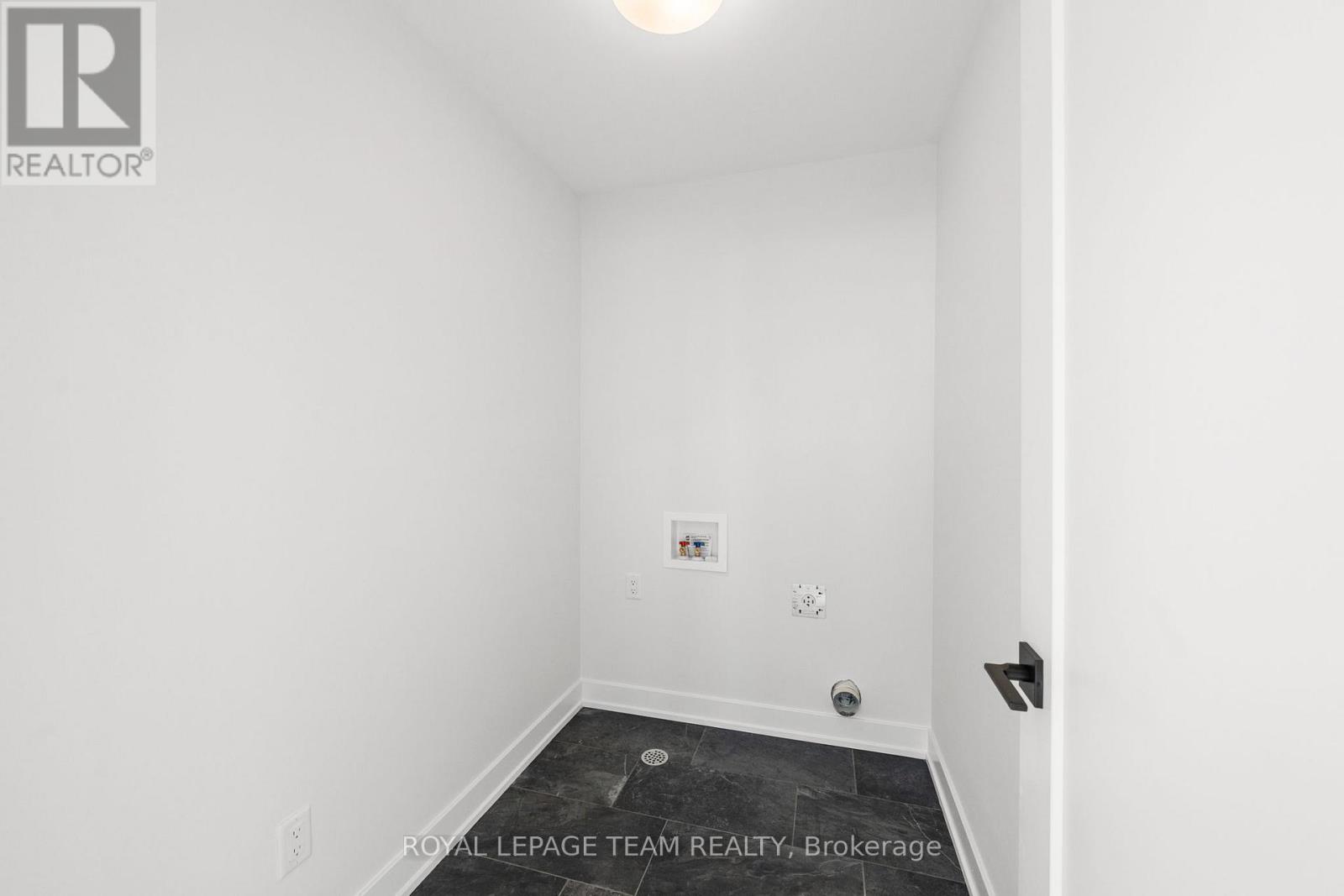 1064 Moore Street, Brockville, Ontario  K6V 0H2 - Photo 39 - X12794844