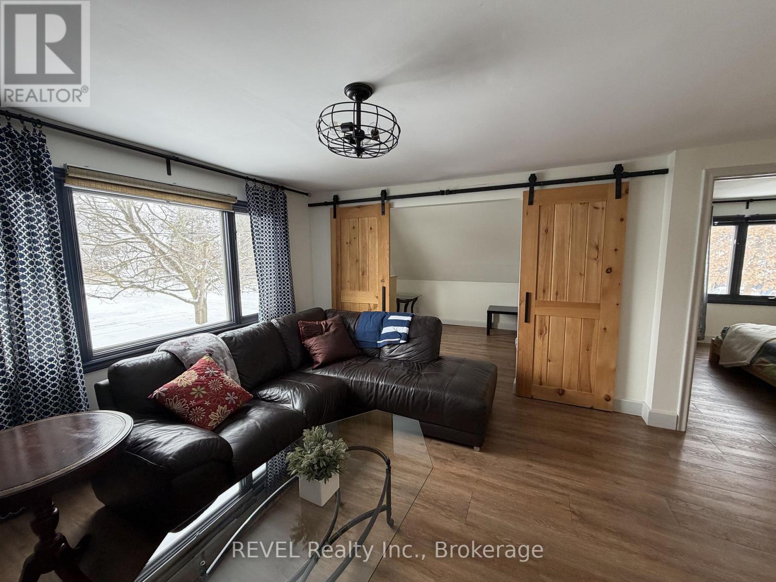 Upper - 478 Gate Street, Niagara-On-The-Lake (Town), Ontario  L0S 1J0 - Photo 4 - X12794956