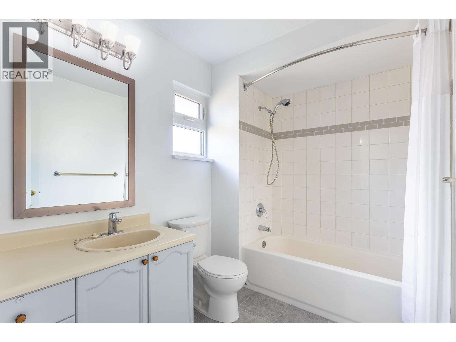 2 765 School Road, Gibsons, British Columbia  V0N 1V9 - Photo 25 - R3090525