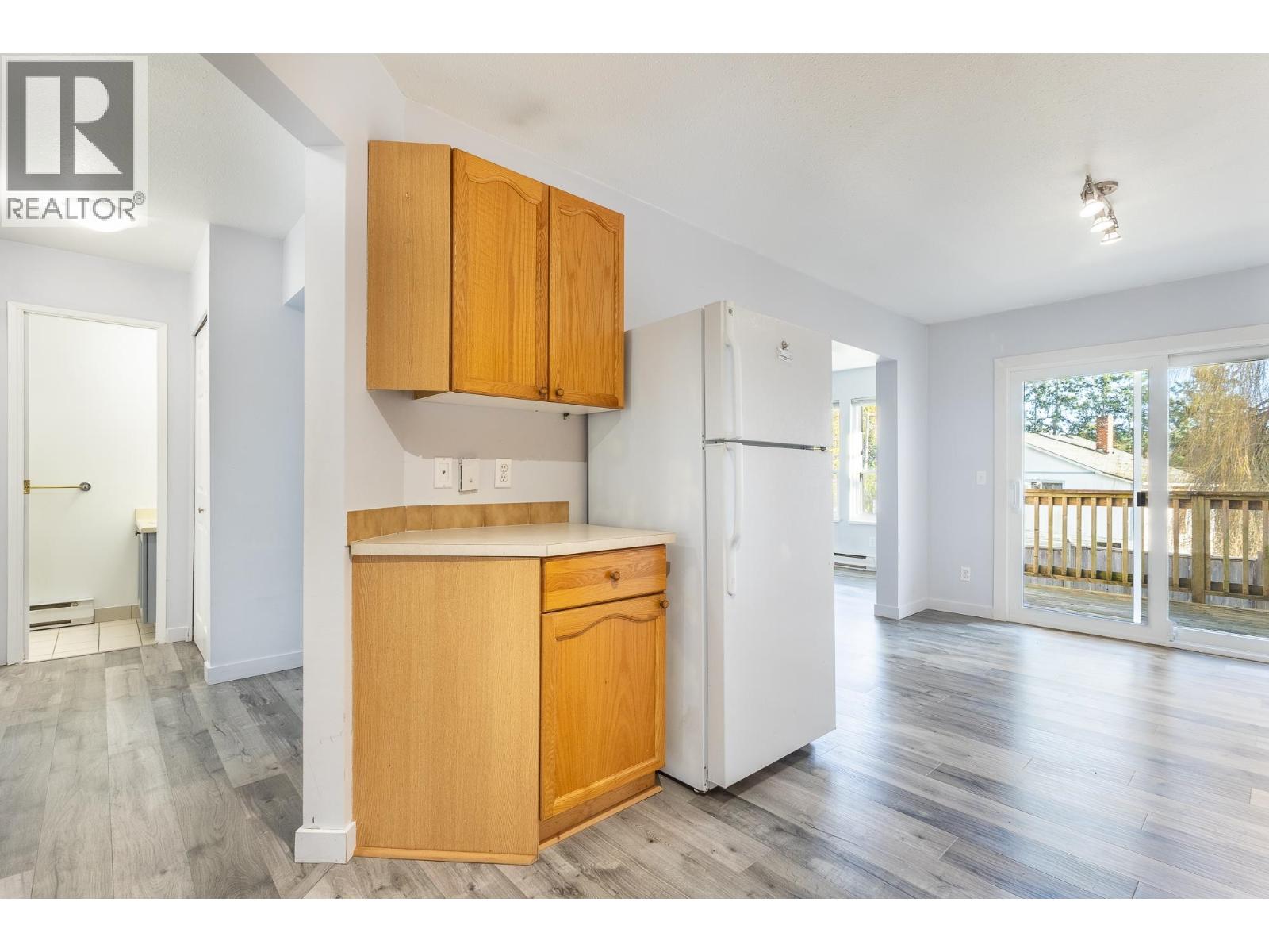 2 765 School Road, Gibsons, British Columbia  V0N 1V9 - Photo 4 - R3090525