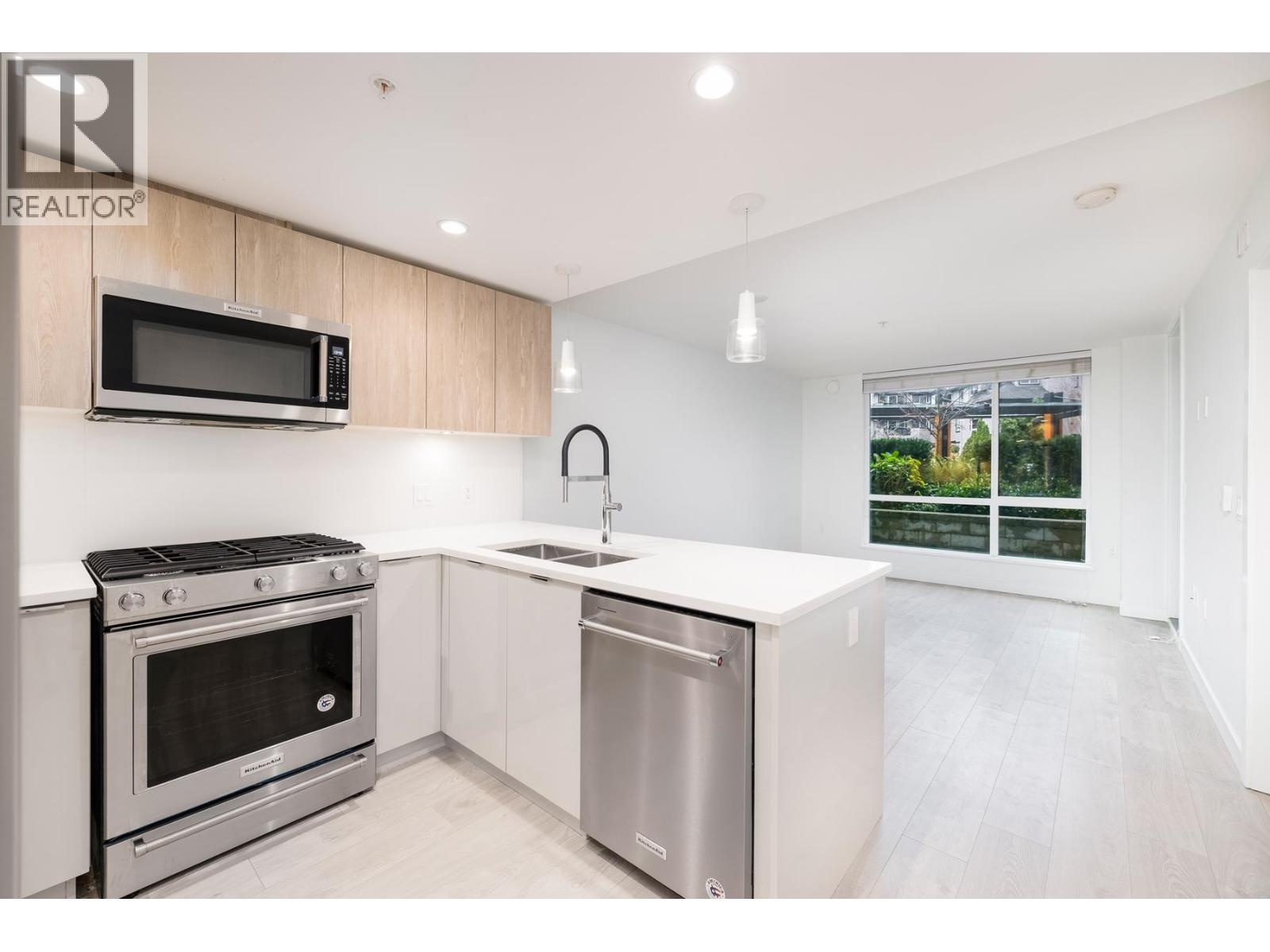 116 108 E 8th Street, North Vancouver, British Columbia  V7L 0H1 - Photo 11 - R3090532