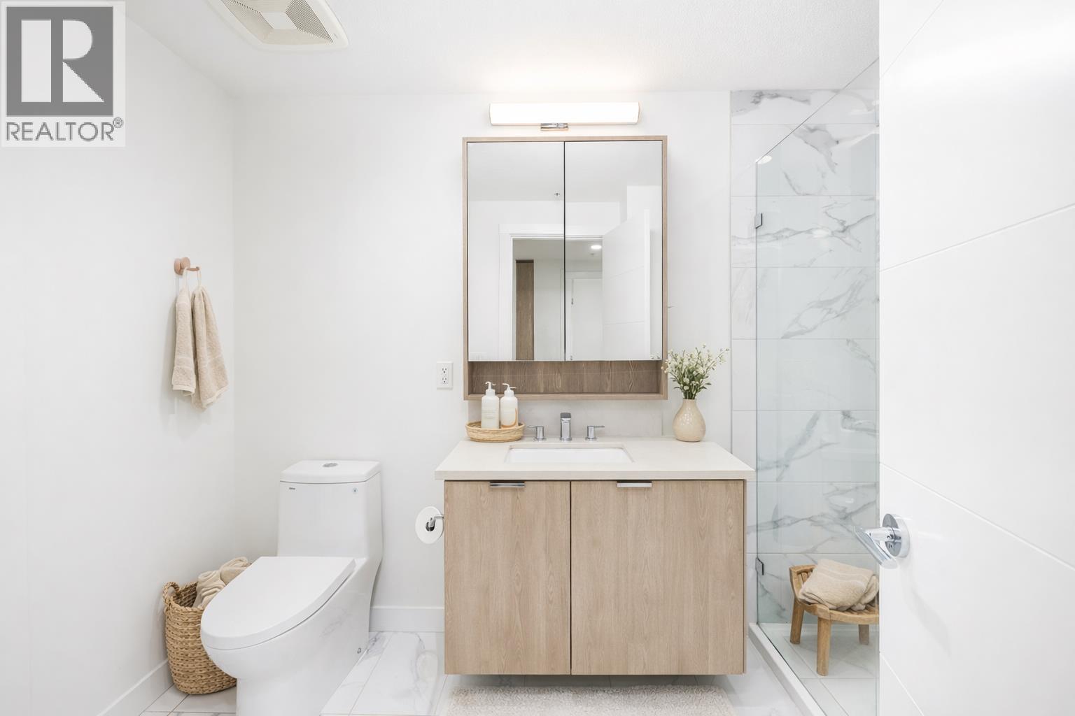 116 108 E 8th Street, North Vancouver, British Columbia  V7L 0H1 - Photo 4 - R3090532