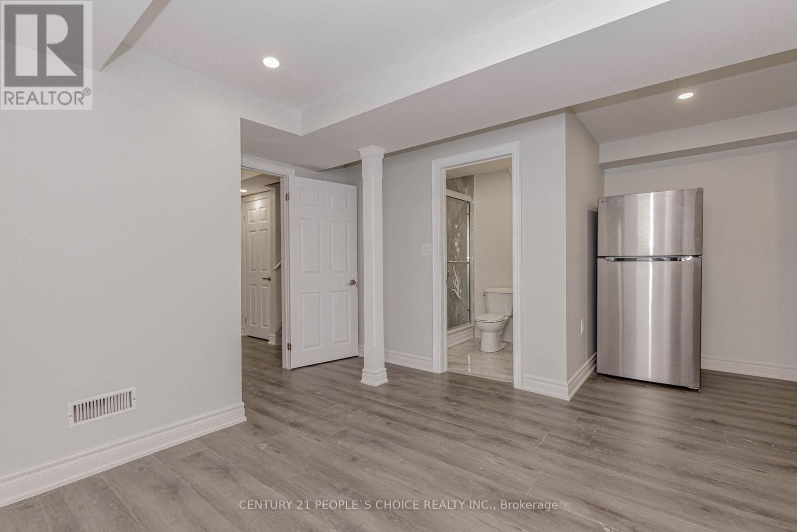 Bsmt - 5844 Gant Crescent, Mississauga, Ontario  L5V 2T5 - Photo 9 - W12766968