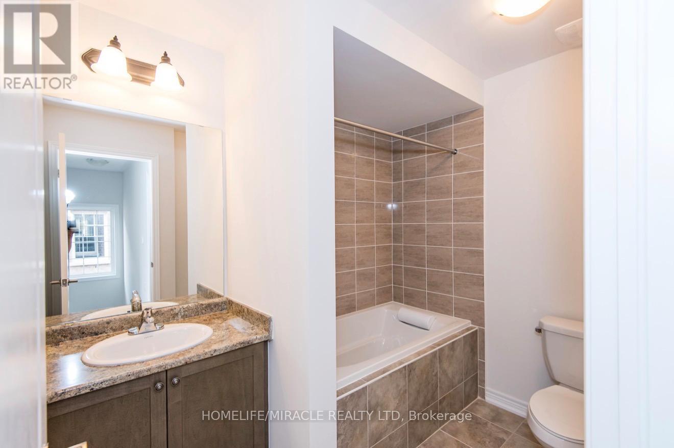 78 Saint Dennis Road, Brampton, Ontario  L6R 0B6 - Photo 10 - W12792494