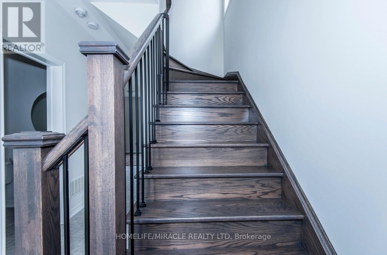 78 Saint Dennis Road, Brampton, Ontario  L6R 0B6 - Photo 21 - W12792494