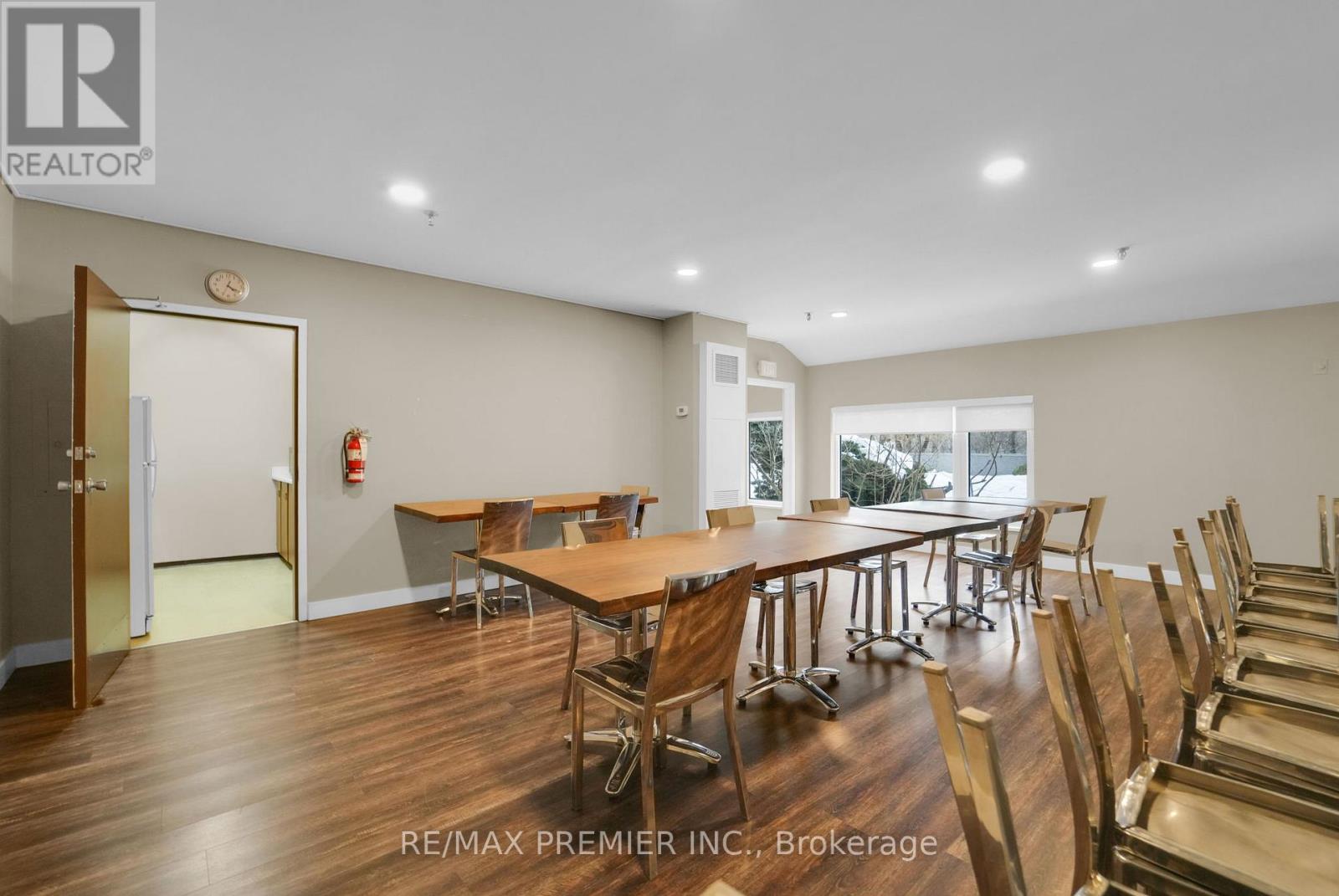 904 - 250 Scarlett Road, Toronto, Ontario  M6N 4X5 - Photo 36 - W12794842