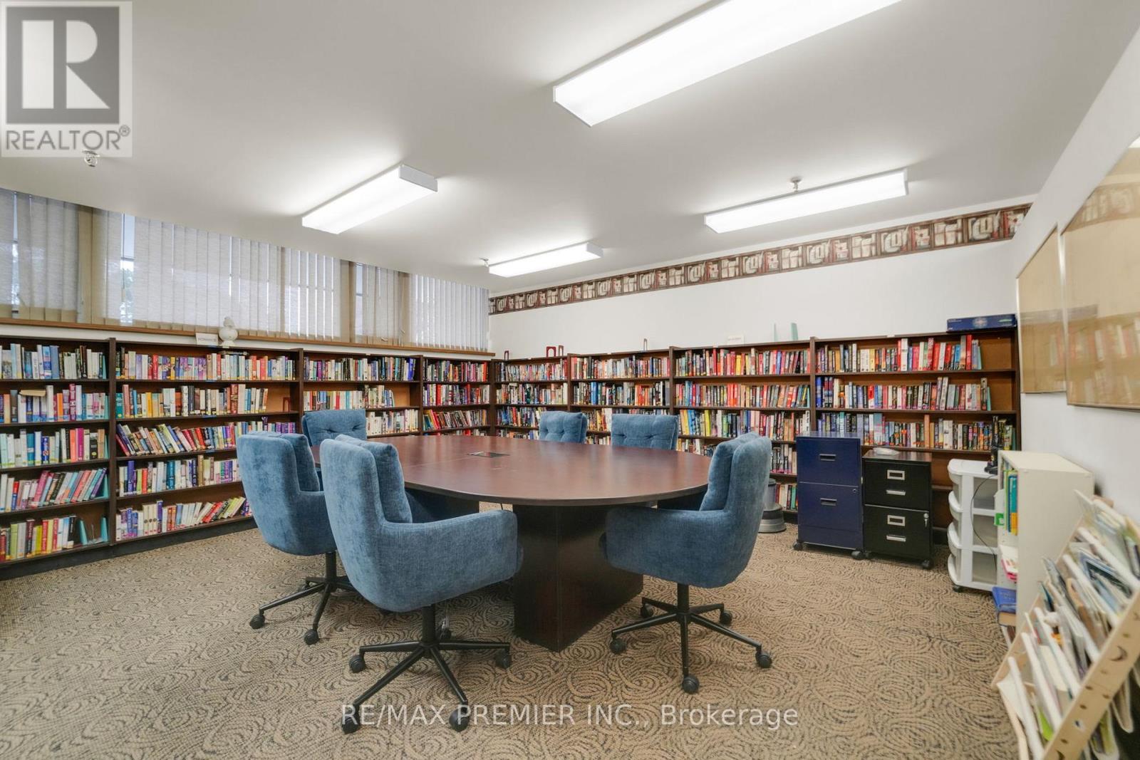 904 - 250 Scarlett Road, Toronto, Ontario  M6N 4X5 - Photo 39 - W12794842