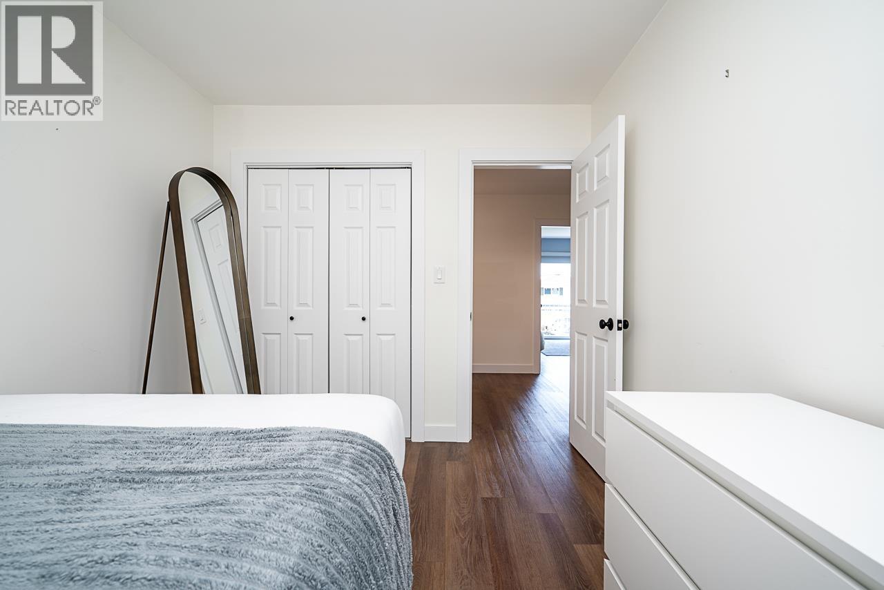 220 N Grosvenor Avenue, Burnaby, British Columbia  V5B 1J4 - Photo 19 - R3090464