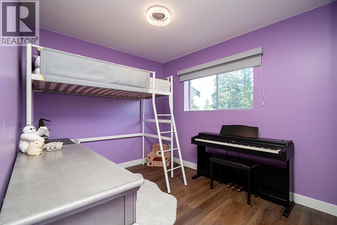 220 N Grosvenor Avenue, Burnaby, British Columbia  V5B 1J4 - Photo 20 - R3090464