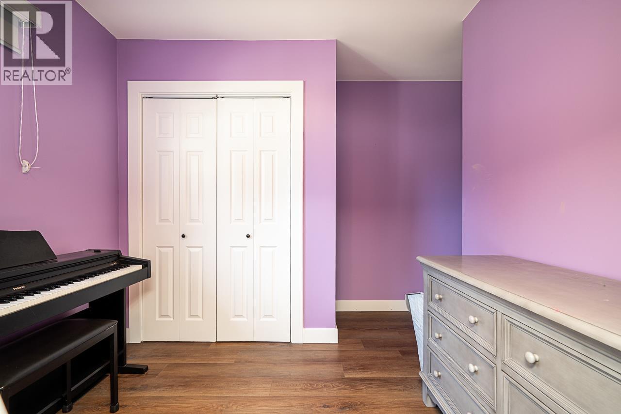 220 N Grosvenor Avenue, Burnaby, British Columbia  V5B 1J4 - Photo 21 - R3090464